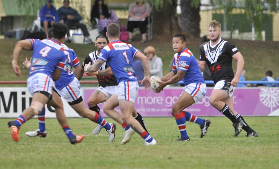 INSPIRING: Terence Seu Seu led the Bulldogs in attack and defence with a strong performance from dummy half including a try. Picture: MICHAEL HARTSHORN