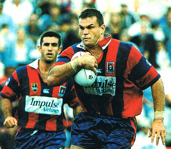 INSPIRING: Paul Harragon in action for the Newcastle Knights.