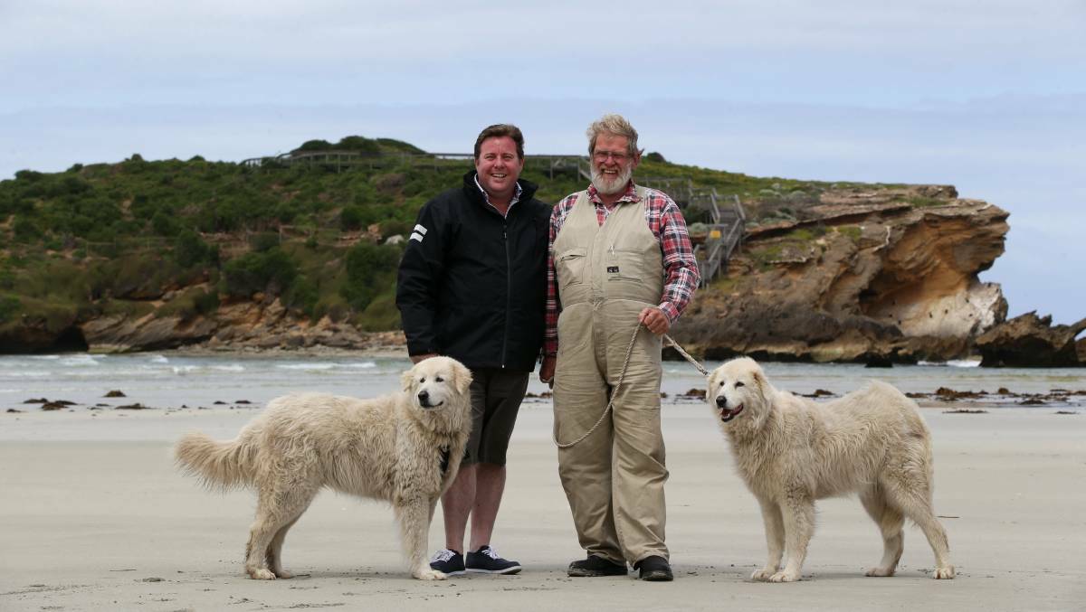Shane Jacobson pictured with Oddball and Swampy Marsh.
