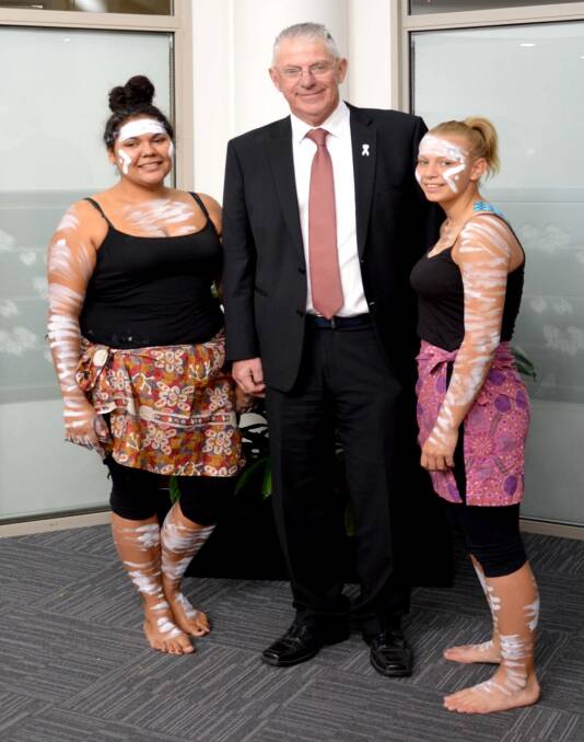  National Reconciliation Week celebrations at Cessnock City Council featuring the Imi-Wonna-Roi dancers (L-R) Shantel Roberts, Mayor Pynsent and Shantel Sinclair.