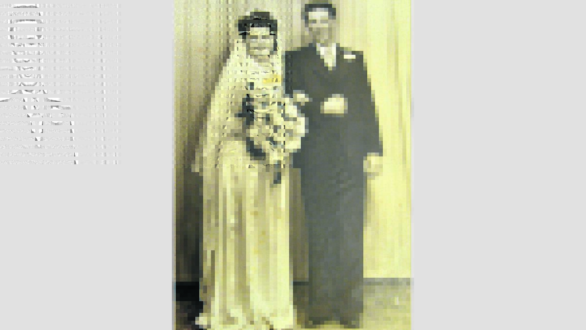 Claire and Ron Jones on their wedding day in 1945.