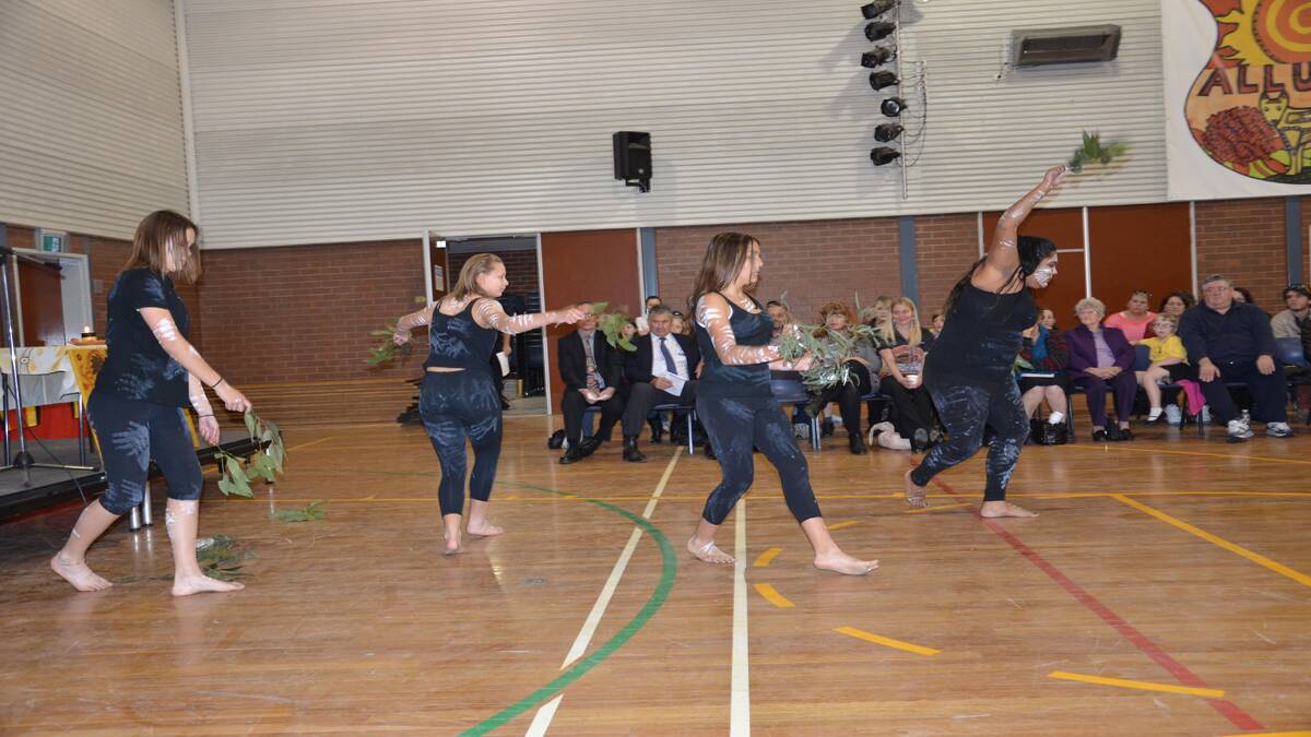 CULTURE: The Imi-Wonna-Roi dancers performed at the Kullaburra awards ceremony.