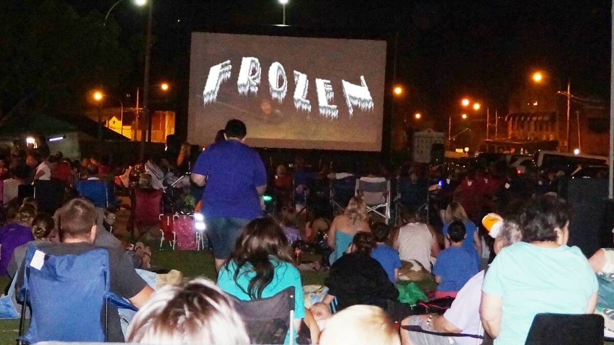 POPULAR: Part of the 300-strong crowd that turned out for the screening of ‘Frozen’ at Kurri on Saturday.