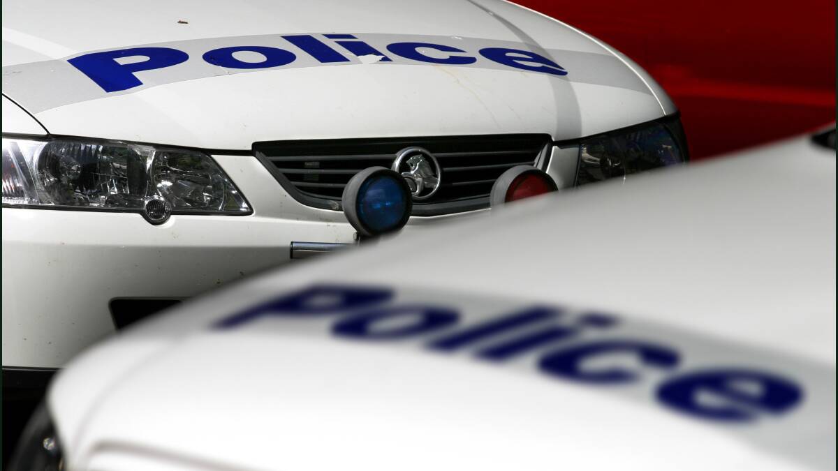 North Wollongong store robbed with sword
