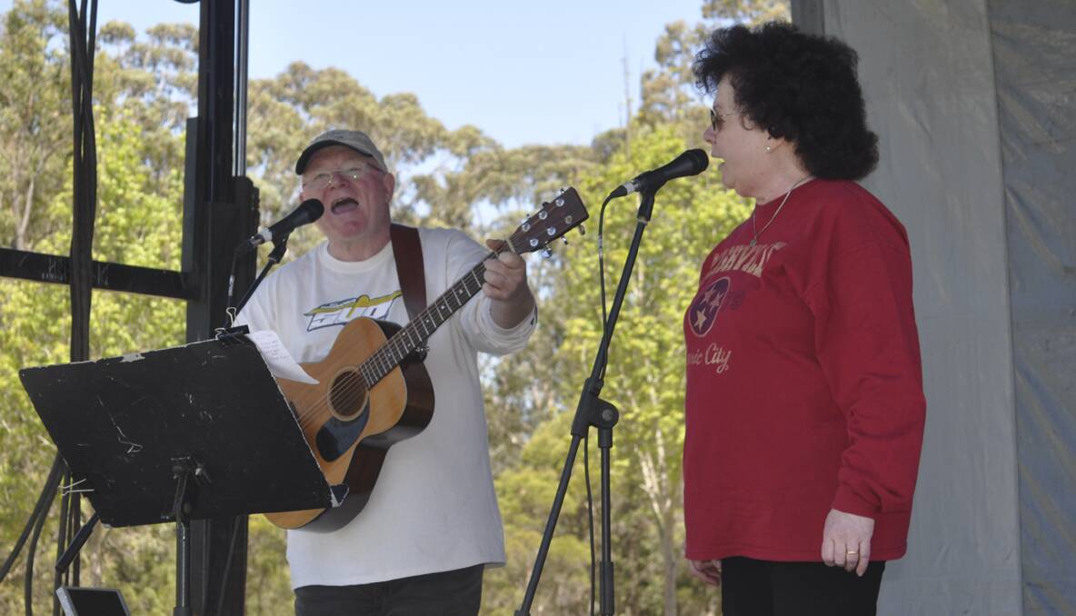 CESSNOCK RELAY FOR LIFE 2013: The Tucan duo (Les and Pam Gully) performing at Cessnock Relay For Life. Photo: The Advertiser.