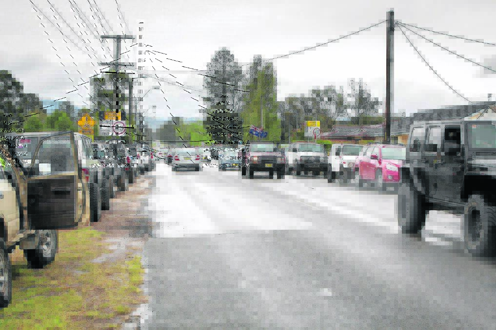 CONVOY: Four-wheel drives line Mount View Road on Saturday. Photo by Grant Newland.