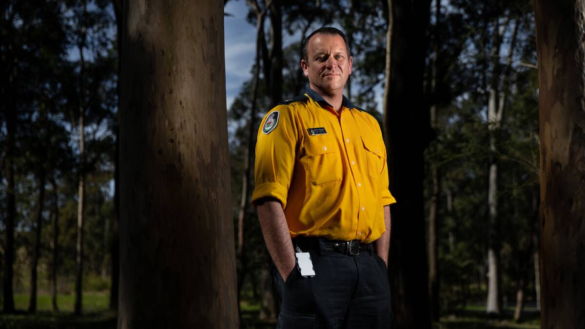 PLAN: Rural Fire Service Lower Hunter district manager Superintendent Martin Siemsen urges residents to complete a bushfire survival plan. Picture: Marina Neil