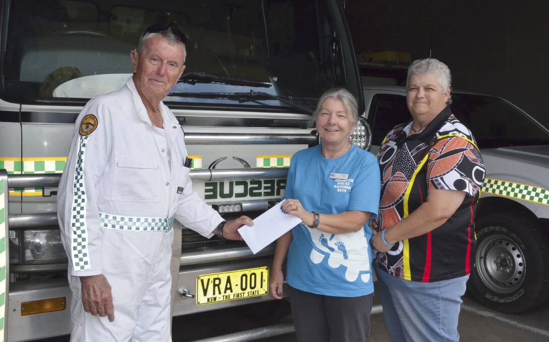 SUPPORT: Trevor Milgate from Cessnock District Rescue Squad with Cessnock Walks Kawuma committee members Robyn Beveridge and Sonia Sharpe.