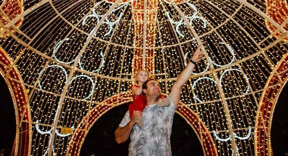 MERRY AND BRIGHT: Hunter Valley Gardens' Christmas Lights Spectacular closes Australia Day.