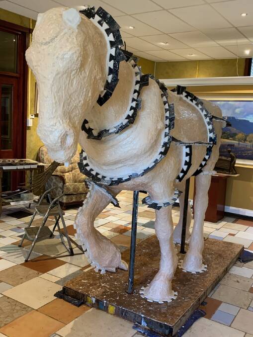 PROGRESS: Dubbo artist Brett Garling is sculpting the pit horse statue that will be installed in Rotary Park Kurri Kurri later this year.