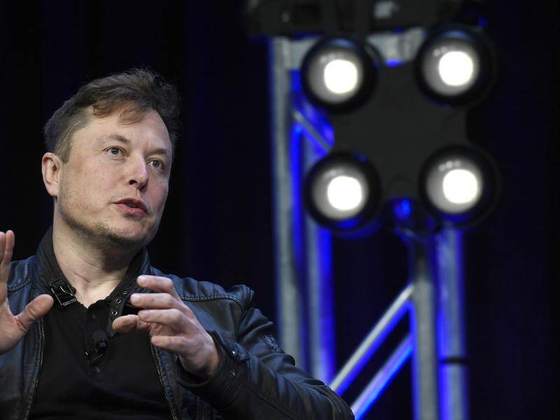 Chief Executive Elon Musk has sold another lot of Tesla shares worth $US1.01 billion.