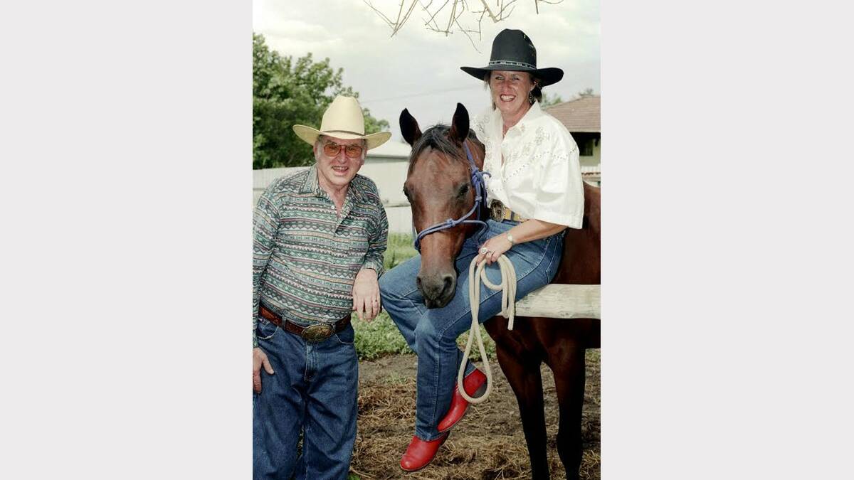 MEMORIES: Reg and Ros Lindsay pictured at their Kearsley property in 2000. Photo: The Newcastle Herald.