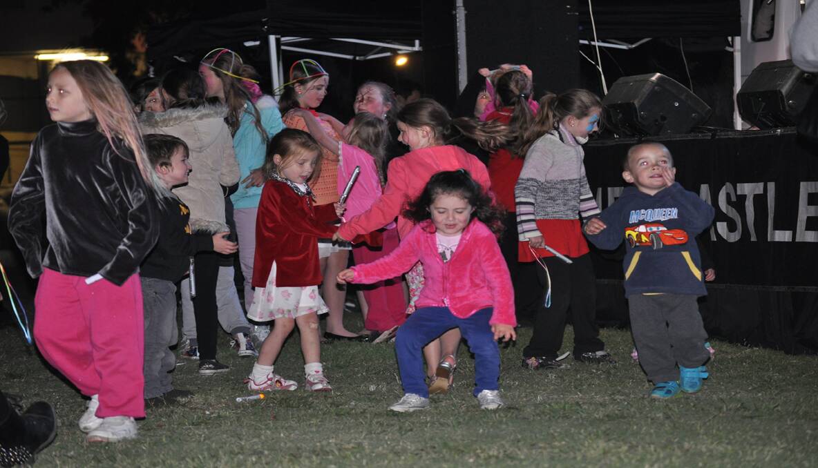 Local children had lots of fun dancing along to the music. 
